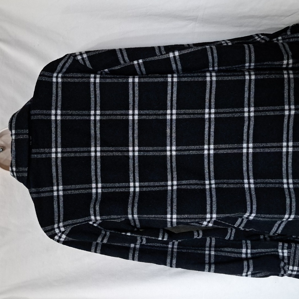 Free Assembly Shacket - Picture 3 of 6